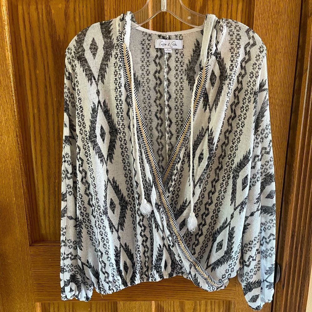 Womens Large Black and White Hoodie Top